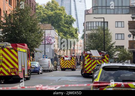A fire broke out at Union Street, Southwark. People are evacuated around the fire.  Image shot on 17th Aug 2022.  © Belinda Jiao   jiao.bilin@gmail.co Stock Photo