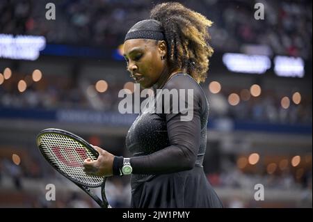 New York, USA. 02nd Sep, 2022. Serena Williams, of the United States, plays against Ajla Tomljanovic, of Austrailia, during the third round of the U.S. Open tennis championships inside Arthur Ashe stadium at at the USTA Billie Jean King National Tennis Center in Flushing Meadows Corona Park New York, September 2, 2022. (Photo by Anthony Behar/Sipa USA) Credit: Sipa USA/Alamy Live News Stock Photo