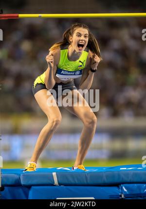 Brussels, Belgium. 02nd Sep, 2022. Yaroslava Mahuchikh of Ukraine clears 2m 05cm a new pb and world lead during the Allianz Memorial Van Damme 2022, part of the 2022 Diamond League series at King Baudouin Stadium on September 02, 2022 in Brussels, Belgium. Photo by Gary Mitchell/Alamy Live News Credit: Gary Mitchell, GMP Media/Alamy Live News Stock Photo