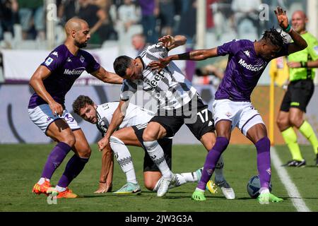 Christian Kouame of ACF Fiorentina and Alex Sandro of Juventus FC compete  for the ball during the Serie A football match between Juventus FC and ACF  Stock Photo - Alamy