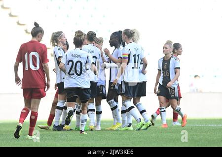 Bursa, Turkey. 03rd Sep, 2022. Soccer, women: World Cup qualifying Europe women, Turkey - Germany, group stage, group H, matchday 9 at Timsah Arena Stadyumu. Germany's players celebrate the 0:1. Credit: Seskim/dpa/Alamy Live News Stock Photo