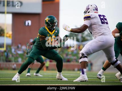 Baylor Bears linebacker Tony Anyanwu (46) against the Texas State ...