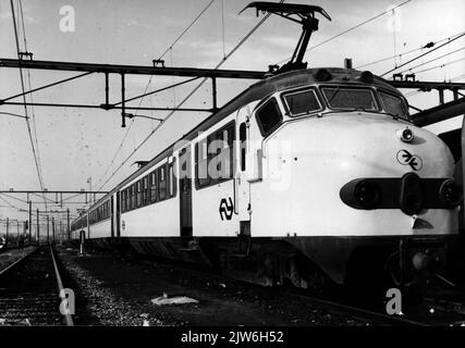 Image of the Electric Train Stel No. 790 (Mat. 1954, Plan P, EX 778) of the N.S. The Intercity logo is on the nose of the train set. Stock Photo