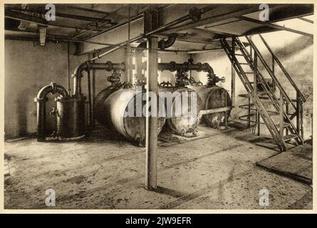 Interior of the Royal soap factory De Duif van Chr. Pleines on the Dolderseweg in Den Dolder: Destillation department. Stock Photo