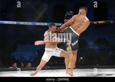 Kerer Silva fights against Arlen Ribeiro during Fight Nation ...