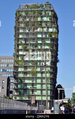 Picture of M6B2 de la Biodiversité, Biodiversity Tower, a 16 storey block of ...