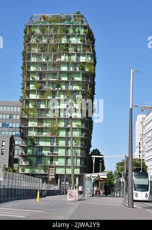 Picture of M6B2 de la Biodiversité, Biodiversity Tower, a 16 storey block of ...