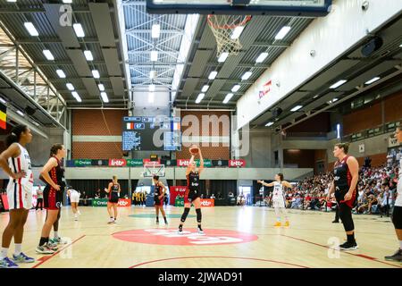 Belgium's Becky Massey pictured during a friendly basketball game between Belgian women's national team the Belgian Cats and France, Sunday 04 September 2022 in Kortrijk. BELGA PHOTO JAMES ARTHUR GEKIERE Stock Photo