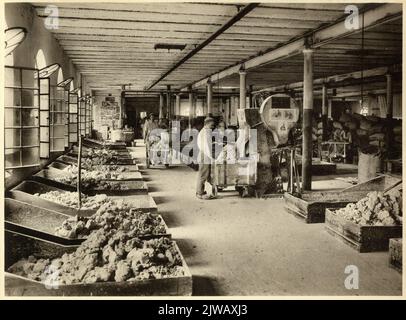 Interior of the Royal soap factory De Duif van Chr. Pleines on the Dolderseweg in Den Dolder: the drying company of the soap powder factory. Stock Photo