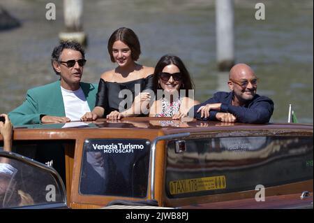 (L-R) Vincenzo Amato, Luana Giuliani, Penelope Cruz and director ...