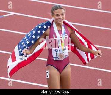 Anna Hall of the USA competing in the 800m Heptathlon at the World Athletics Championships, Hayward Field, Eugene, Oregon USA on the 18th July 2022. P Stock Photo