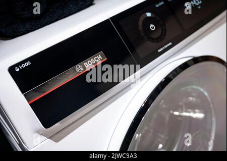 Berlin, Germany. 04th Sep, 2022. The Bosch logo on a washing machine at the IFA electronics fair. Credit: Fabian Sommer/dpa/Alamy Live News Stock Photo