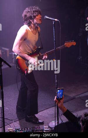 Elijah Hewson, Bono's son, playing live with his band Inhaler at the Knust in Hamburg Stock Photo