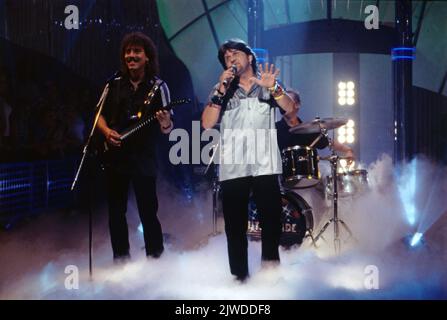 Hoi, österreichische Pop Band mit Sänger Freddy Pfister, Auftritt in der ZDF Hitparade, Deutschland, 1999. Hoi, Austrian Pop Band with singer Freddy Pfister, ZDF Hitparade performance, Germany, 1999. Stock Photo