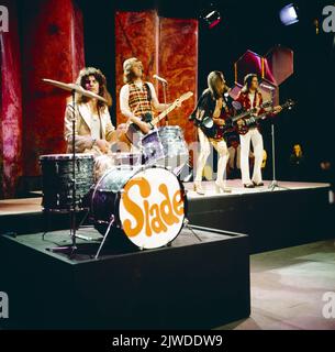 Slade, englische Glam Rock und Hard Rock Band, TV Auftritt in Deutschland, circa 1984. Slade, English Glam Rock and Hard Rock band, TV performance in Germany, circa 1984. Stock Photo