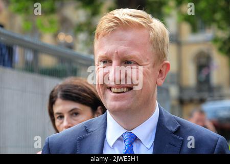 London, UK. 05th Aug, 2022. Oliver Dowden, MP. Conservative Party politicians arrive at the Queen Elizabeth II Conference Centre in Westminster for the announcement of who will be the next party leader and thereby new British Prime Minister from tomorrow Credit: Imageplotter/Alamy Live News Stock Photo