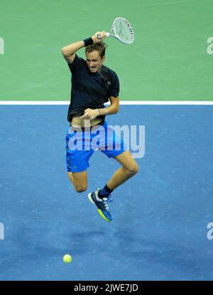 September 4, 2022: Daniil Medvedev (RUS) loses to Nick Kyrgios (AUS), 7-6, 3-6, 6-3, 6-2 at the US Open being played at Billie Jean King Ntional Tennis Center in Flushing, Queens, New York, {USA} © Grace Schultz/CSM Credit: Cal Sport Media/Alamy Live News Stock Photo
