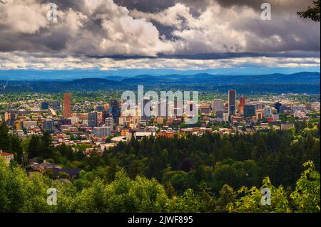 Skyline of Portland, Oregon from Pittock Mansion viewpoint Stock Photo