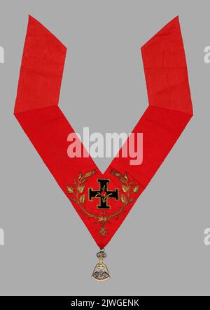 Masonic necklace (sautoir) with the sign of the 18th degree of the Scottish Rite. Gloton, Virgil (Paryż : wytwórnia masoników ; fl. 1909-ca 1969), author Stock Photo