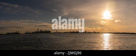 Late Evening Wide Panoramic View of Manhattan, New Jersey and Brooklyn from the Hudson Stock Photo