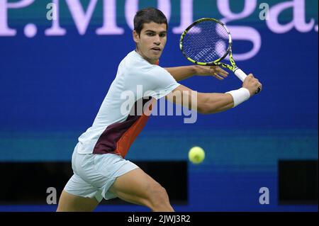 New York, USA. 05th Sep, 2022. Carlos Alcaraz, of Spain, returns a shot to Marin Cilic, of Croatia, during the fourth round of the U.S. Open tennis championships inside Arthur Ashe stadium at the USTA Billie Jean King National Tennis Center in Flushing Meadows Corona Park New York, September 5, 2022. (Photo by Anthony Behar/Sipa USA) Credit: Sipa USA/Alamy Live News Stock Photo