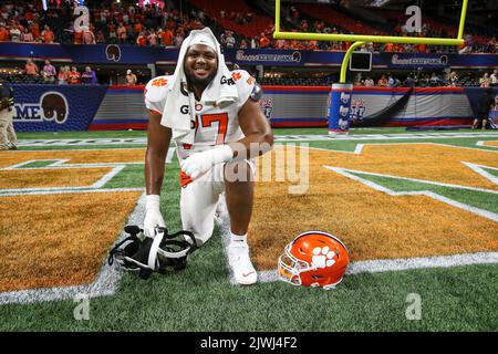 Atlanta, GA - SEPTEMBER 05:Clemson Tigers offensive lineman Mitchell Mayes (77)  during the Chick-Fil-A Kickoff Game between Clemson vs Georgia Tech game on Monday September 5, 2022 in Atlanta, GA. (Jevone Moore/Image of Sport) Stock Photo