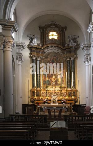 Interior of the Church of Saint Mary 'Maggiore' (15th century) in Castel San Pietro Terme, Italy Stock Photo