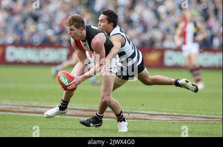 Brodie Murdoch in action for St Kilda against Mathew Stokes for