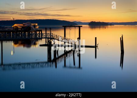 Sidney, British Columbia, Canada – August 29, 2022. Sidney BC Twilight Dawn Waterfront. Morning sunrise in Sidney, Vancouver Island, near Victoria. Stock Photo