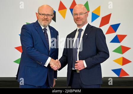 Prague, Czech Republic. 07th Sep, 2022. Czech Health Minister Vlastimil Valek, left, and his Irish counterpart Stephen Donnelly, right, attend the final day of the informal meeting of EU countries health ministers, on September 7, 2022, in Prague, Czech Republic. Credit: Vit Simanek/CTK Photo/Alamy Live News Stock Photo
