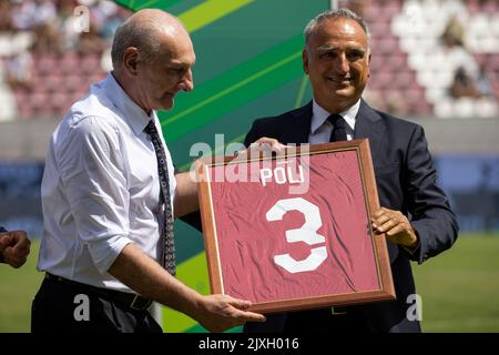 Oreste Granillo stadium, Reggio Calabria, Italy, September 03, 2022, Maurizio Poli award ceremony and Marcello Cardona president of reggina   during Stock Photo