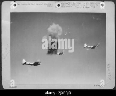 From This Attack, Ten Of Our Bombers Are Missing - So Reads The Communique For 8 April 1945 When 1,200 Boeing B-17 Flying Fortresses And Consolidated B-24 Liberators Of The Us 8Th Af Escorted By 750 North American P-51 Mustangs And Republic P-47 Thunderbo Stock Photo