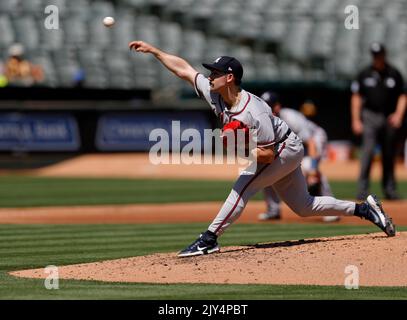 Oakland, United States. 07th Sep, 2022. OAKLAND, CALIFORNIA - SEPTEMBER 07: Atlanta Braves starting pitcher Spencer Strider #65 throws against the Oakland Athletics the second inning of their MLB game at the Coliseum in Oakland, Calif., on Wednesday, Sept. 7, 2022. (Photo by Jane Tyska/The Mercury News/TNS/Sipa USA) Credit: Sipa USA/Alamy Live News Stock Photo