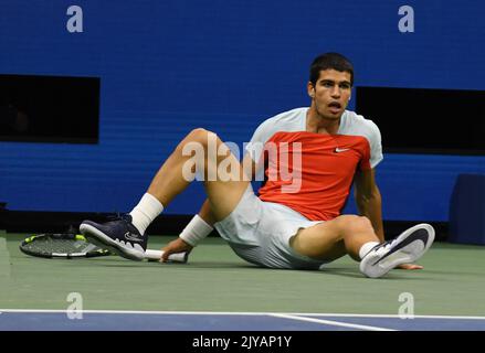 New York, Gbr. 07th Sep, 2022. New York Flushing Meadows US Open Day 10 07/09/2022 Carlos Alcaraz (ESP) quarter final match Credit: Roger Parker/Alamy Live News Stock Photo