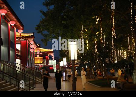 September 8, 2022, Xi'an, Xi'an, China: On September 7, 2022, the Big Wild Goose Pagoda Scenic Spot in Xi'an was decorated with lanterns, filled with a festive atmosphere to welcome the upcoming Mid-Autumn Festival, a traditional Chinese festival. (Credit Image: © SIPA Asia via ZUMA Press Wire) Stock Photo