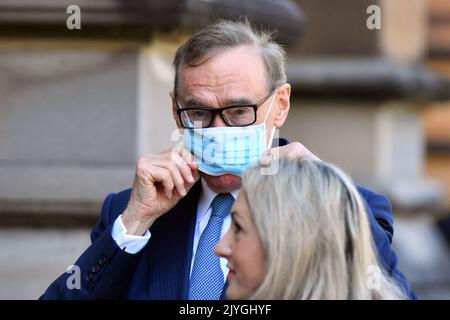 https://l450v.alamy.com/450v/2jyghyf/former-nsw-premier-bob-carr-arrives-for-the-state-funeral-of-former-nsw-premier-john-fahey-at-st-marys-cathedral-in-sydney-friday-september-25-2020-mr-fahey-was-nsw-premier-from-1992-to-1995-and-played-a-key-role-in-the-bid-for-sydney-to-host-the-2000-olympic-games-before-going-on-to-become-federal-finance-minister-aap-imagepoolmick-tsikas-no-archiving-strictly-editorial-use-only-2jyghyf.jpg