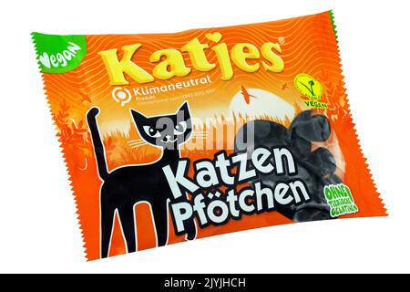 Katjes Lakritz Katzen Pfötchen Vegan auf weissem Hintergrund Stock Photo