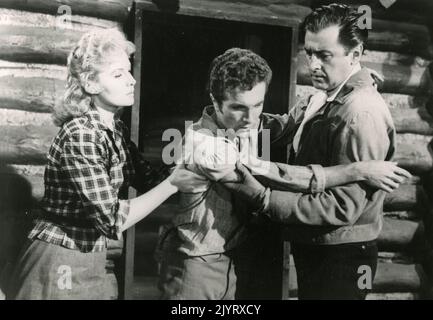 GUN GLORY (1957) STEWART GRANGER, RHONDA FLEMING GLY 001FOH Stock Photo ...