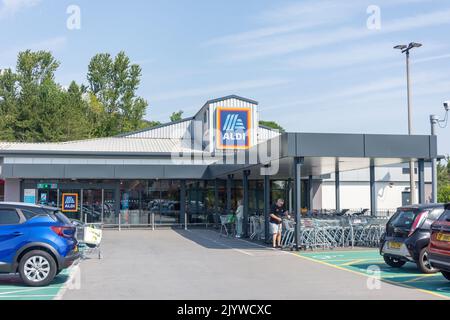 Entrance to Aldi Supermarket, Llynfi Road, Maesteg, Bridgend County Borough (Pen-y-bont), Wales (Cymru), United Kingdom Stock Photo