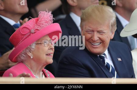 File photo dated 05/06/2019 of Queen Elizabeth II and US President Donald Trump during the commemorations for the 75th Anniversary of the D-Day landings at Southsea Common in Portsmouth. The Queen died peacefully at Balmoral this afternoon, Buckingham Palace has announced. Issue date: Thursday September 8, 2022. Stock Photo