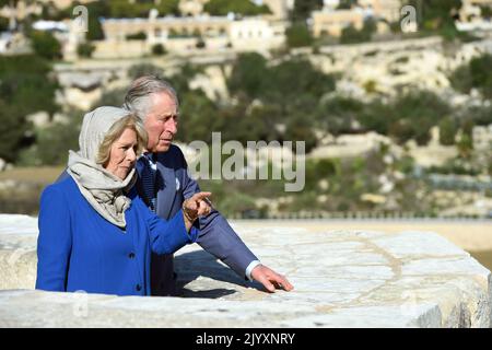 File photo dated 28/11/2015 of the Prince of Wales and Duchess of Cornwall take a walking tour of the old town of Mdina in central Malta. Issue date: Thursday September 8, 2022. Stock Photo