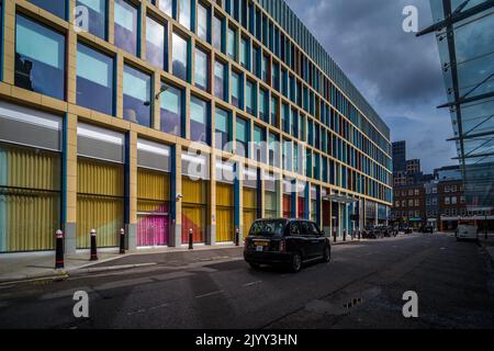 TikTok London HQ - TikTok London Headquarters at the Kaleidoscope Building 4 Lindsey St in Smithfield, Central London. Architect PLP 2019. Tik Tok. Stock Photo