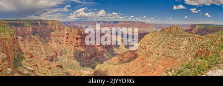 Grand Canyon Arizona viewed from the Buggeln Hill Trail halfway between Grandview Point on the left and Sinking Ship on the right. Stock Photo