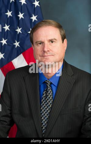 Official portrait of Lester Davis, Deputy Assistant Inspector General ...
