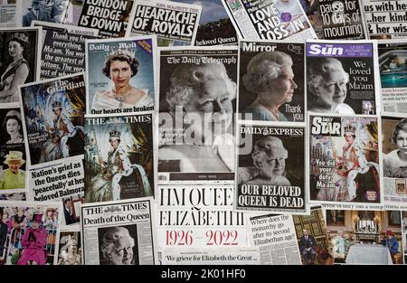 London, England - September 09, 2022: Newspapers front pages reporting on the death of Queen Elizabeth II, who passed away aged 96 on September 8th 20 Stock Photo