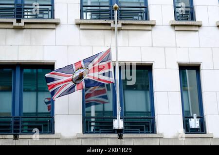 Brussels, Belgium. 09th Sep, 2022. The Union Flag in front of the British Embassy at half-mast following the passing of Queen Elizabeth II of the United Kingdom in Brussels, Belgium on Sept. 9, 2022. Credit: ALEXANDROS MICHAILIDIS/Alamy Live News Stock Photo