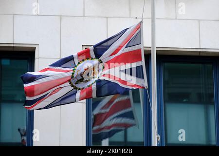 Brussels, Belgium. 09th Sep, 2022. The Union Flag in front of the British Embassy at half-mast following the passing of Queen Elizabeth II of the United Kingdom in Brussels, Belgium on Sept. 9, 2022. Credit: ALEXANDROS MICHAILIDIS/Alamy Live News Stock Photo