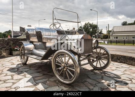 Millennium Project 'As a memorial to Henry Ford,  Ballinascarthy on 3/9/2000, unveiled a full-sized stainless-steel replica of a Model T Ford . Stock Photo