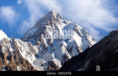 K2, at 8,611 meters above sea level, is the second-highest mountain on Earth, after Mount Everest. It lies in the Karakoram range, Pakistan Stock Photo