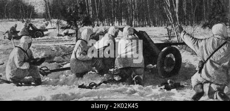 Defend Moscow! Winter 1941 Russian wartime propaganda photograph Stock Photo